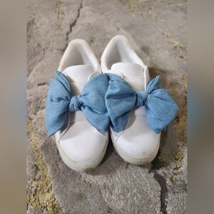 Wonder Nation White and Blue Bow Sneakers